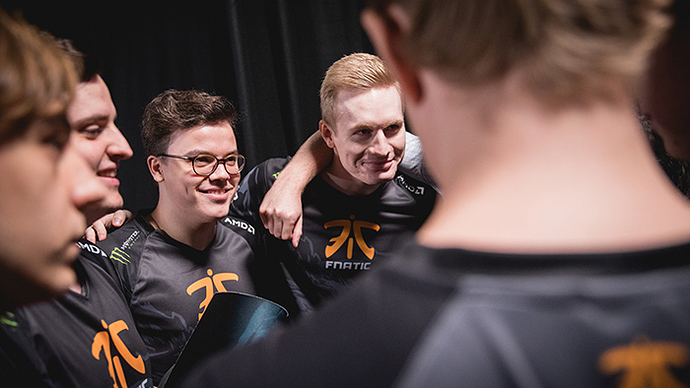 Legends Never Die Longzhu Gaming Fnatic Mineski Net Legends Never Die Longzhu Gaming Fnatic Fnatic 